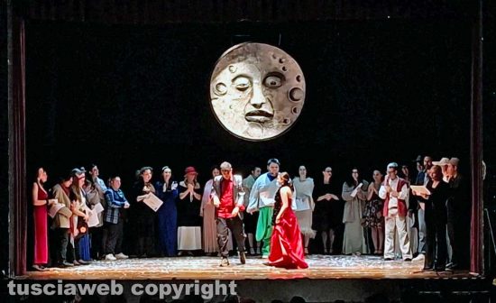 Viterbo - "Felliniana", lo spettacolo di teatro sociale dell’istituto superiore "Francesco Orioli" 