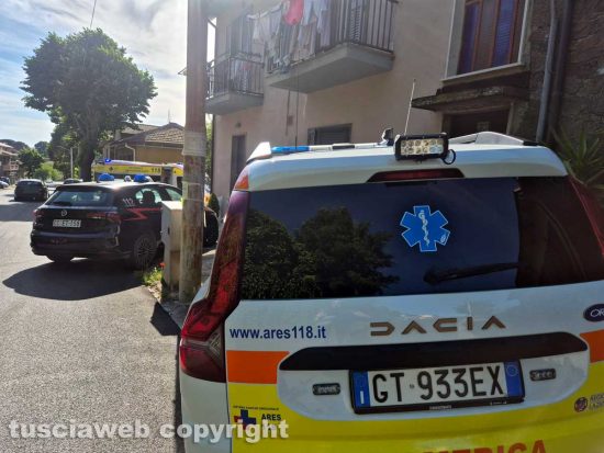 Montefiascone - Carabinieri e 118 in via delle Mosse