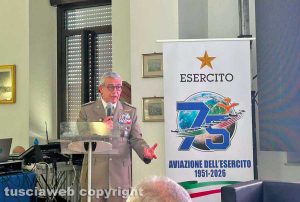 Viterbo - Aviazione dell'esercito - Il generale di divisione Salvatore Annigliato