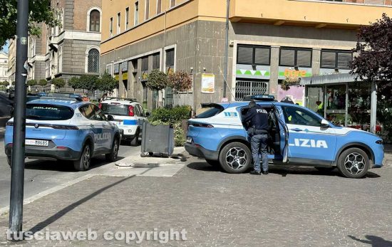Viterbo - L'intervento della polizia al Sacrario