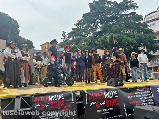 Viterbo - Tuscia fantasy - La sindaca Chiara Frontini e l'assessora Katia Scardozzi