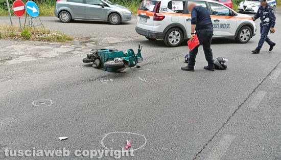 Vetralla - Scontro auto-motorino sulla Cassia