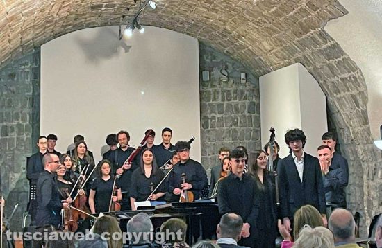 Viterbo - Il concerto musicale del liceo Santa Rosa