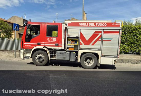 Montefiascone - Frontale su via Cassia Nuova - i vigili del fuoco