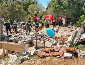 Bolsena - Forte esplosione distrugge casa
