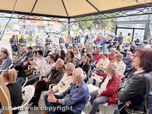 Civita Castellana - La segretaria del Partito democratico Nicoletta Tomei presenta la lista che sostiene la candidatura di Danilo Corazza