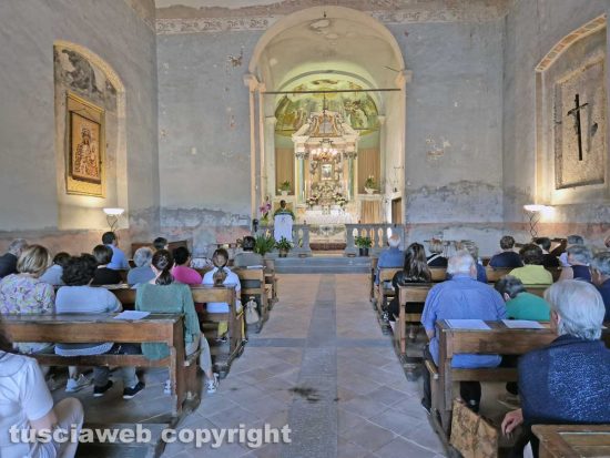 Latera - "Ricordi di guerra..." - La messa celebrata nella chiesa della Madonna della Cava
