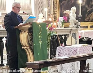 Pistoia - Il vescovo Augusto Mascagna accolto con una veglia 