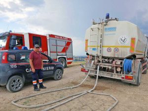 Incendio tra Tuscania e Tarquinia - Vigili del fuoco, carabinieri forestali, Aeopc