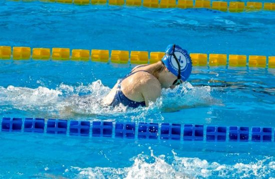 Angelica Onofri campionessa nazionale centro sud in azione a rana