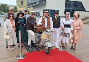 Il Vespa club Viterbo alla “Sfilata di eleganza in Vespa”