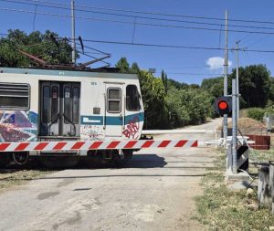 Civita Castellana - Roma nord - Nuovo passaggio a livello con barriere
