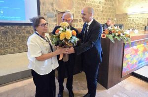 Viterbo - I 70 anni di Cna - I fiori consegnati ad Andreina La Bella