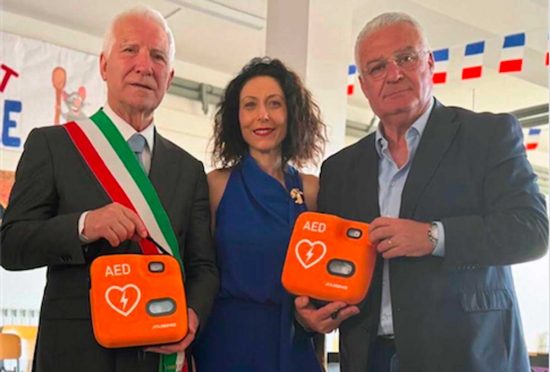 Il sindaco di Vetralla Sandrino Aquilani, la dirigente scolastica dell'Istituto Andrea Scriattoli Deborah Puntel e il presidente Aps Ciarlanti