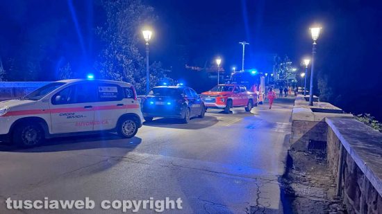 Civita Castellana - Giovane precipita da Ponte Clementino e muore - L'intervento dei vigili del fuoco