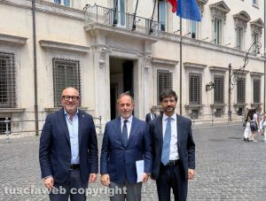 Mauro Rotelli, Giancarlo Righini e Daniele Sabatini davanti a palazzo Chigi
