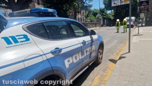 Viterbo - La polizia in via Raniero Capocci