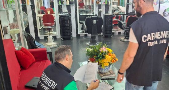 Viterbo - Barber shop sospesi in centro - I carabinieri in azione