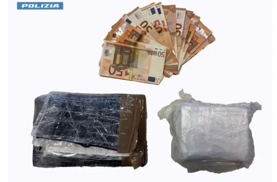 Lo stupefacente sequestrato dalla polizia