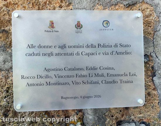 Bagnoregio - Intitolazione agli agenti delle scorte di Falcone e Borsellino il giardino del centro giovanile Casa del vento