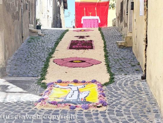 Civita Castellana - L’Infiorata del Corpus Domini