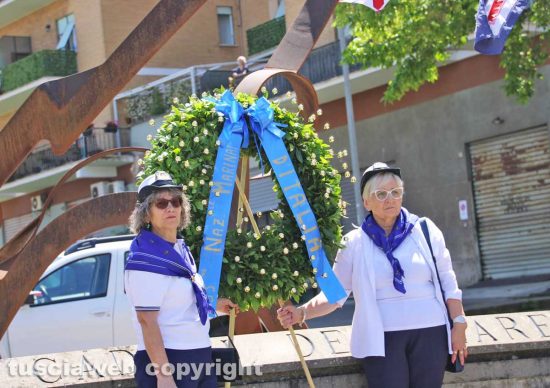 Viterbo - La celebrazione della marina militare per onorare i caduti