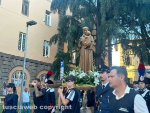 Viterbo - La messa in onore di Sant’Antonio da Padova, seguita dalla tradizionale processione