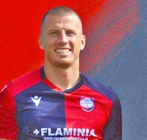 Il centrocampista Giacomo Casoli resta alla Flaminia Calcio