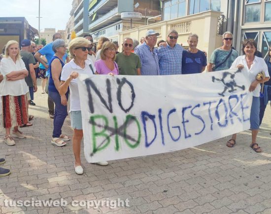 Civitavecchia - Il comitato "Fermiamo il biodigestore"