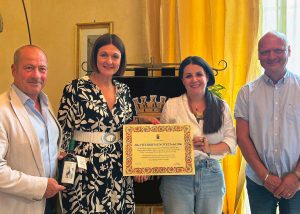 Viterbo - L'Amaro del Conclave della Viterbium Enoteca conquista Londra, medaglia d'argento al Iwsc (International Wine & Spirit Competition)