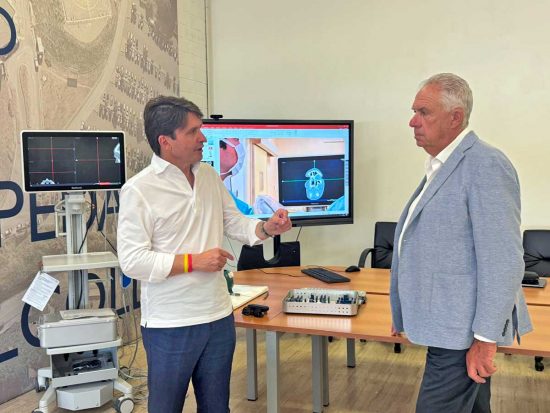 Viterbo - Santa Rosa - La Fondazione Carivit dona il neuronavigatore di ultima generazione