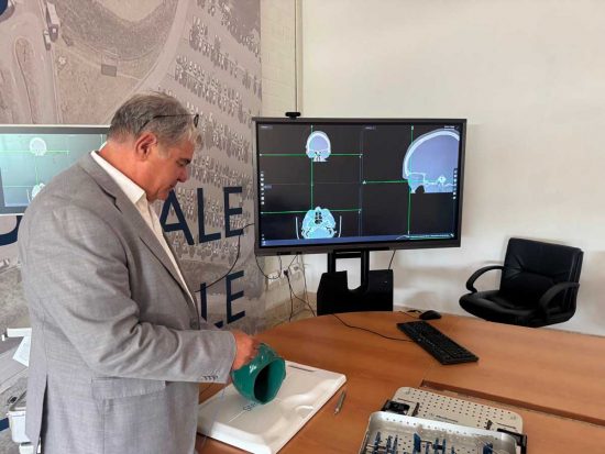 Viterbo - Santa Rosa - La Fondazione Carivit dona il neuronavigatore di ultima generazione