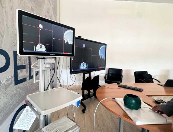 Viterbo - Santa Rosa - La Fondazione Carivit dona il neuronavigatore di ultima generazione