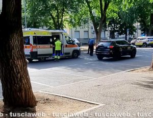 Viterbo - 118 e carabinieri in viale Trento