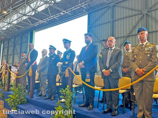 Viterbo - La cerimonia di passaggio di consegne al Comando del 72° Stormo dell'aeronautica militare