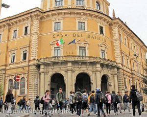 Simulazione - Come sarà il liceo classico Mariano Buratti con l'insegna "Casa del Balilla"