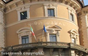 Liceo classico Mariano Buratti - La scritta ormai scomparsa "Casa del Balilla"