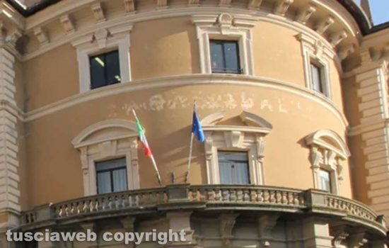 Liceo classico Mariano Buratti - La scritta ormai scomparsa "Casa del Balilla"