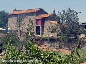 Viterbo - Crolla solaio di una casa sulla Cassia Sud