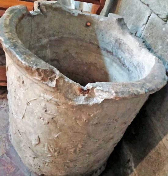 Viterbo - Reperto archeologico nella chiesa di S. Sisto