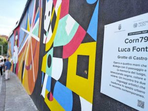 Grotte di Castro presenta alla città il murale del progetto "Segni"
