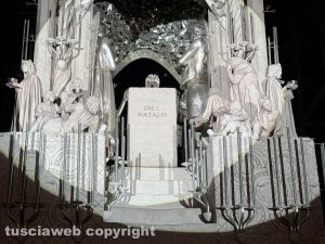 Montaggio della macchina di Santa Rosa - Dies Natalis - La statua della patrona