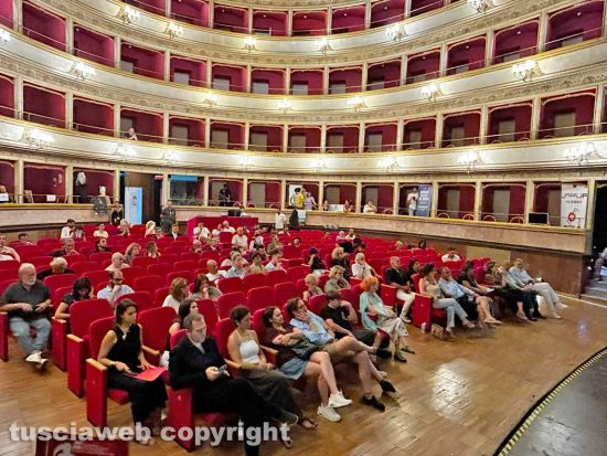 Viterbo - Festa per la candidatura a capitale europea della cultura 2033 - Il teatro Unione quasi vuoto