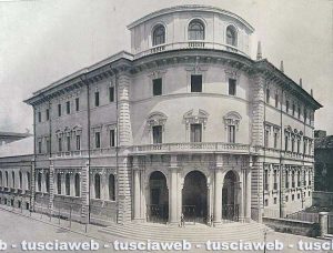 Liceo classico Mariano Buratti - L'edificio il giorno dell'inaugurazione, il 5 maggio del 1937, alla presenza di Renato Ricci fondatore dell'Opera nazionale Balilla