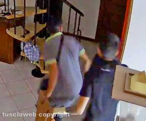 Viterbo - Ladri in azione in un’abitazione di strada Montigliano