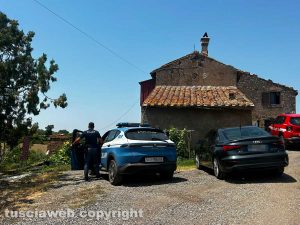 Crolla solaio di una casa sulla Cassia Sud