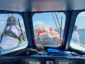 Civitavecchia - Pescatore si fa male a largo mentre pesca, tratto in salvo dalla guardia costiera
