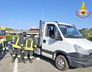 Civitavecchia - Scontro tra scooter e furgone a Sant'Agostino