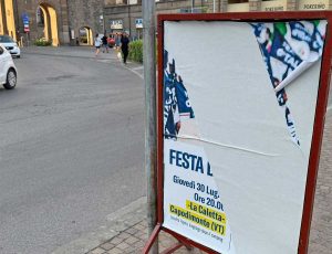 Viterbo - Uno dei manifesti FdI vandalizzati