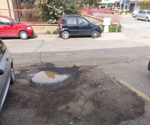 Viterbo - Lo stallo per disabili davanti alla farmacia del Pilastro
